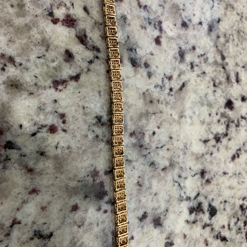 Diamond tennis bracelet
